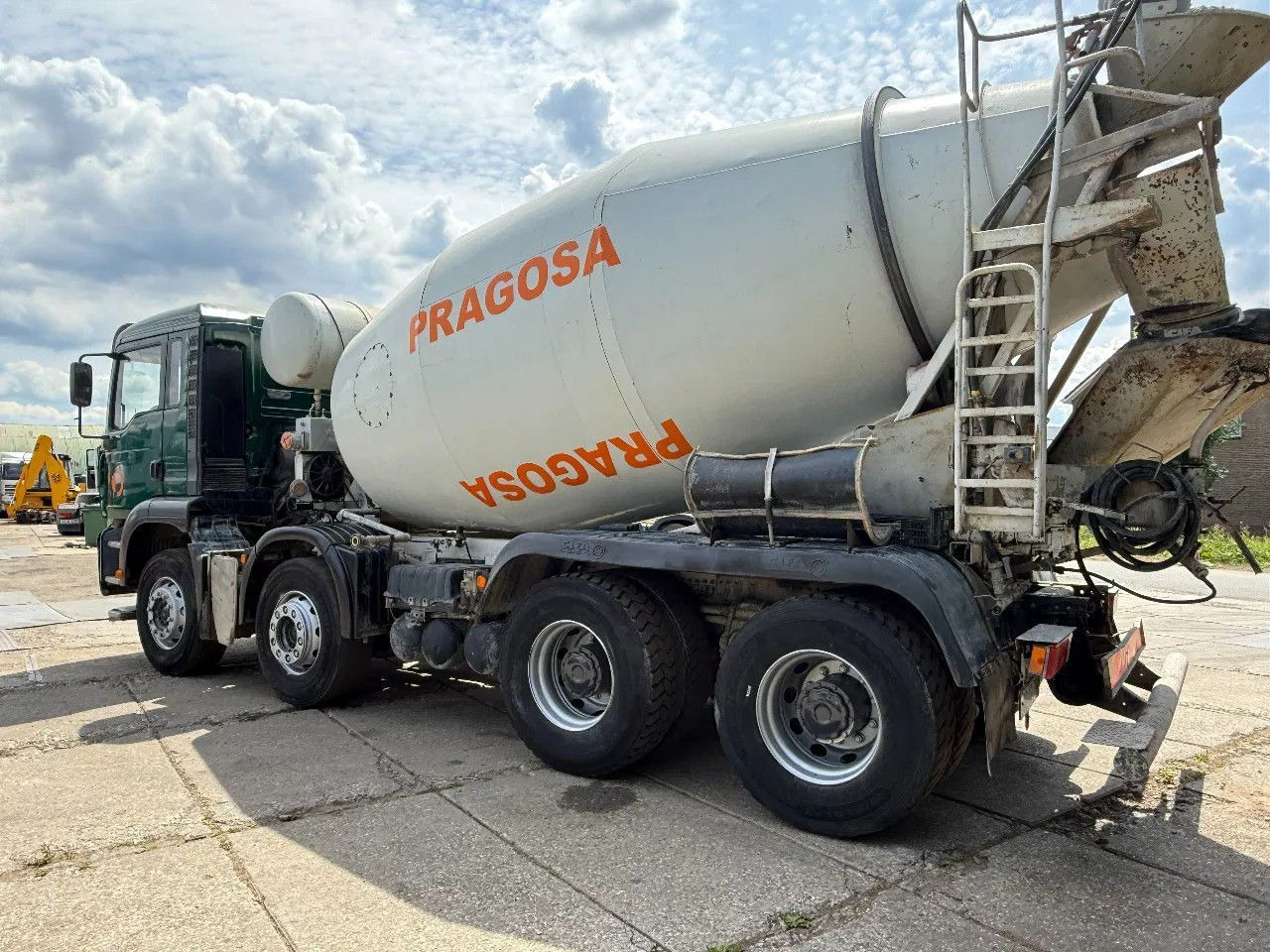 MAN TGA 35.360 8X4 CIFA Beton Mixer Spring/Spring ZF - Camión hormigonera: foto 3 MAN TGA 35.360 8X4 CIFA Beton Mixer Spring/Spring ZF - Camión hormigonera: foto 3