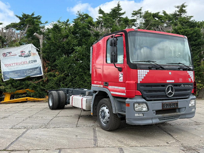 Mercedes-Benz Actros 1841 V6 4X2 Chassis MP2 Airco Low Cabine - Camión chasis: foto 1 Mercedes-Benz Actros 1841 V6 4X2 Chassis MP2 Airco Low Cabine - Camión chasis: foto 1