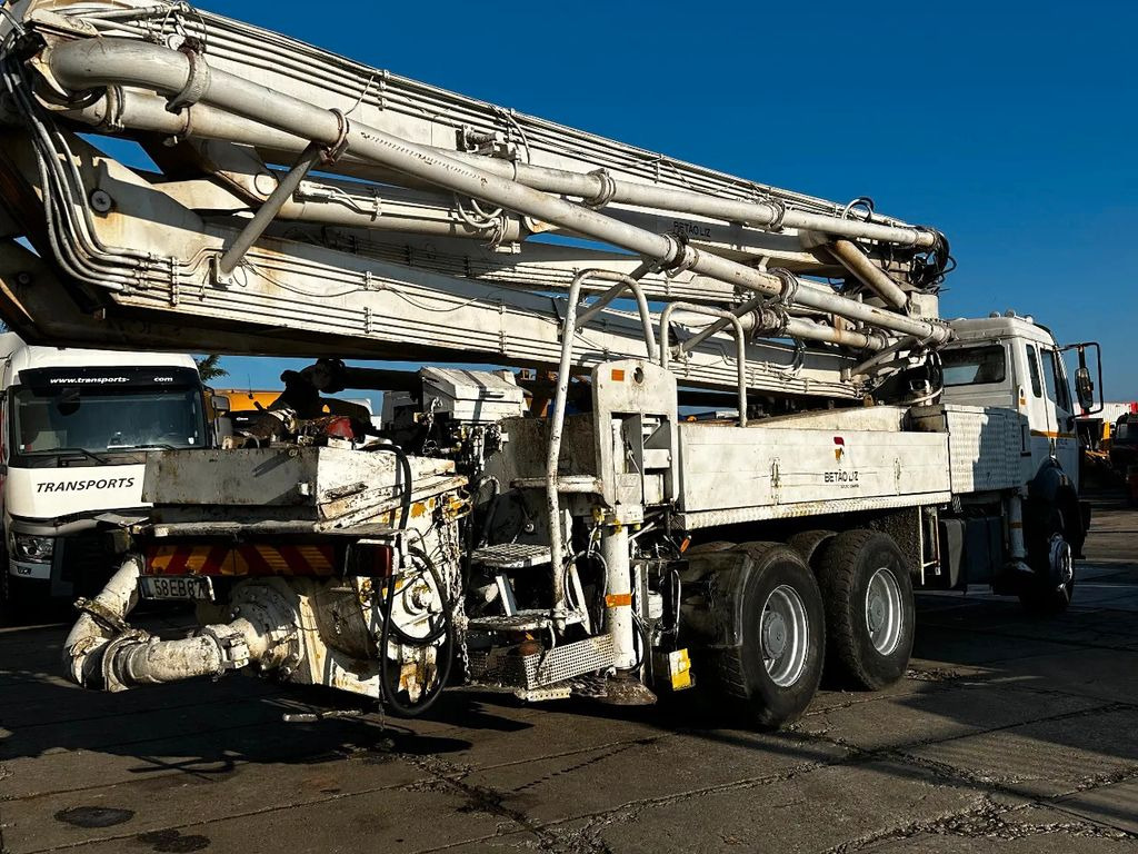 Mercedes-Benz SK 2631 6X4 LSB 36M BETONPOMP 370 BAR - Camión hormigonera con bomba: foto 4 Mercedes-Benz SK 2631 6X4 LSB 36M BETONPOMP 370 BAR - Camión hormigonera con bomba: foto 4