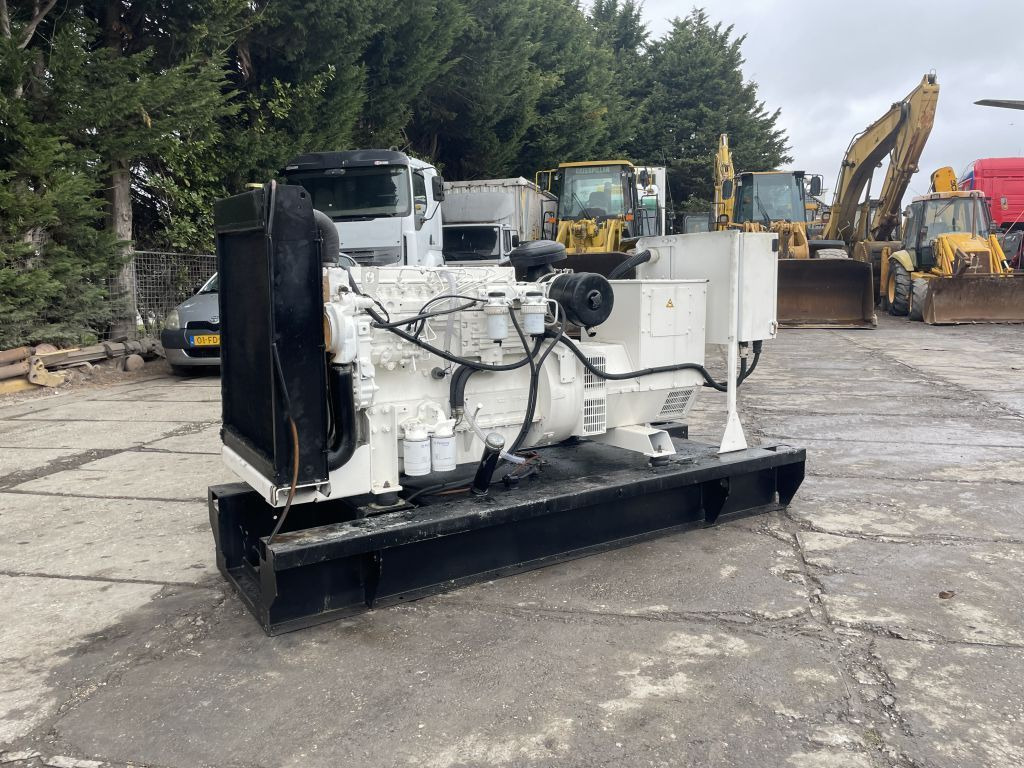 Perkins 100 KVA Generator 3 Phase Perkins 100 KVA Generator 3 Phase - Generador industriale: foto 4 Perkins 100 KVA Generator 3 Phase Perkins 100 KVA Generator 3 Phase - Generador industriale: foto 4