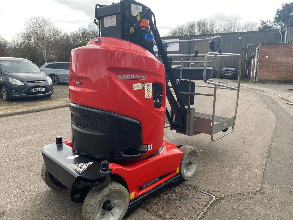 Manitou 100 VJR - Plataforma de mástil vertical: foto 3 Manitou 100 VJR - Plataforma de mástil vertical: foto 3