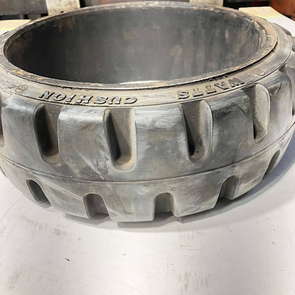 1X Watts 15x5x11 cushion tyre - Neumático para Equipo de manutención: foto 2 1X Watts 15x5x11 cushion tyre - Neumático para Equipo de manutención: foto 2