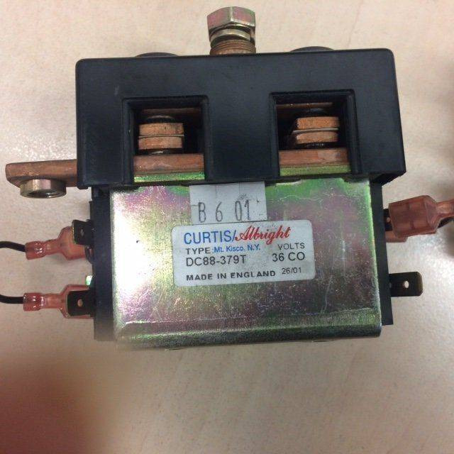 2X Contactors for Scrubber vacuum cleaner Nilfisk BR 850 - Sistema eléctrico para Maquinaria de limpieza: foto 4 2X Contactors for Scrubber vacuum cleaner Nilfisk BR 850 - Sistema eléctrico para Maquinaria de limpieza: foto 4