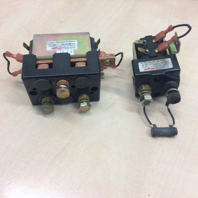 2X Contactors for Scrubber vacuum cleaner Nilfisk BR 850 - Sistema eléctrico para Maquinaria de limpieza: foto 1 2X Contactors for Scrubber vacuum cleaner Nilfisk BR 850 - Sistema eléctrico para Maquinaria de limpieza: foto 1