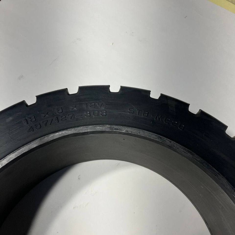 2X Conti 18x5x12 1/8 tyres - Neumático para Equipo de manutención: foto 4 2X Conti 18x5x12 1/8 tyres - Neumático para Equipo de manutención: foto 4