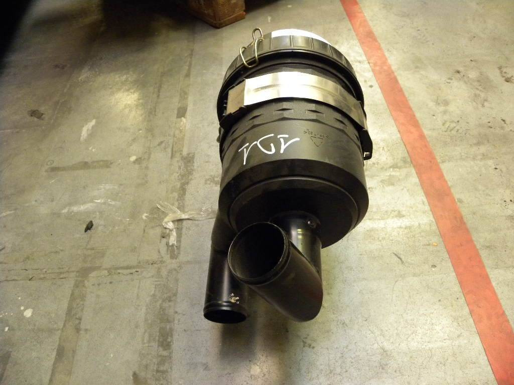 Air cleaner from Nissan - Motor y piezas para Equipo de manutención: foto 1 Air cleaner from Nissan - Motor y piezas para Equipo de manutención: foto 1