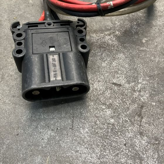 Hawker 24V/50A - Sistema eléctrico para Equipo de manutención: foto 4 Hawker 24V/50A - Sistema eléctrico para Equipo de manutención: foto 4