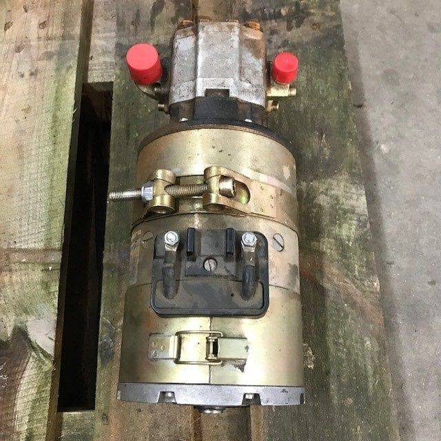 Hydraulic pump group for Wagner/Still - Motor y piezas para Equipo de manutención: foto 2 Hydraulic pump group for Wagner/Still - Motor y piezas para Equipo de manutención: foto 2