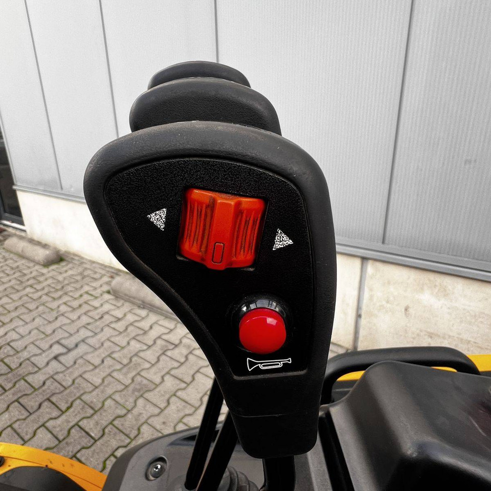 Carretilla elevadora eléctrica Hyundai HX50B-9: foto 11 Carretilla elevadora eléctrica Hyundai HX50B-9: foto 11