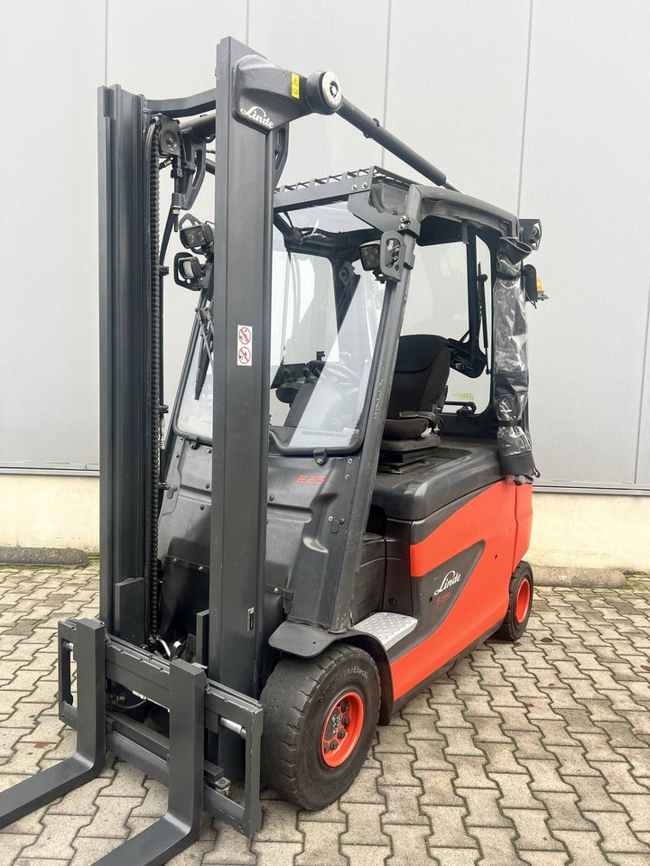 Linde E25/600HL (387) - Carretilla elevadora eléctrica: foto 1 Linde E25/600HL (387) - Carretilla elevadora eléctrica: foto 1