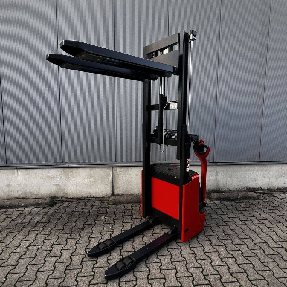 Linde L12 (1172) - Apilador: foto 3 Linde L12 (1172) - Apilador: foto 3