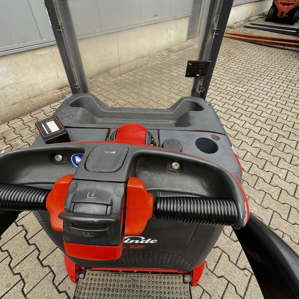 Linde L12AP (133) - Apilador: foto 5 Linde L12AP (133) - Apilador: foto 5