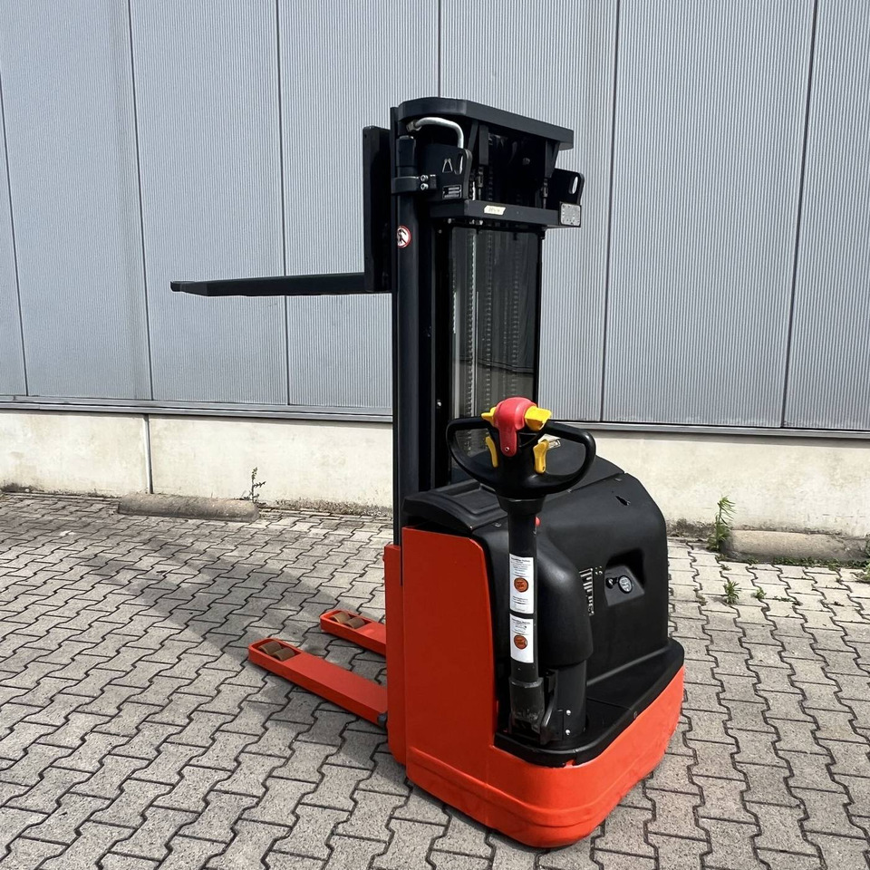 Linde L20 - Apilador: foto 4 Linde L20 - Apilador: foto 4