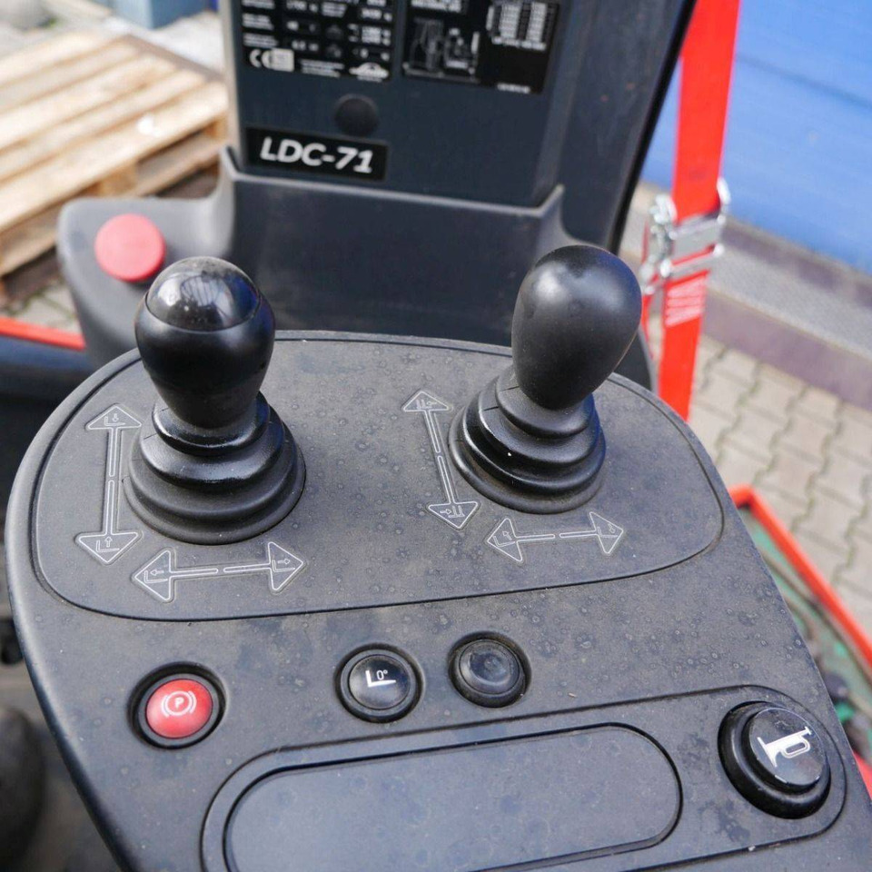 Linde R17XHD (116-03) - Retráctil: foto 5 Linde R17XHD (116-03) - Retráctil: foto 5