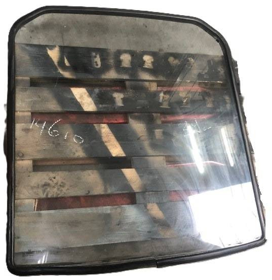 Windscreen - Ventana y piezas para Equipo de manutención: foto 2 Windscreen - Ventana y piezas para Equipo de manutención: foto 2
