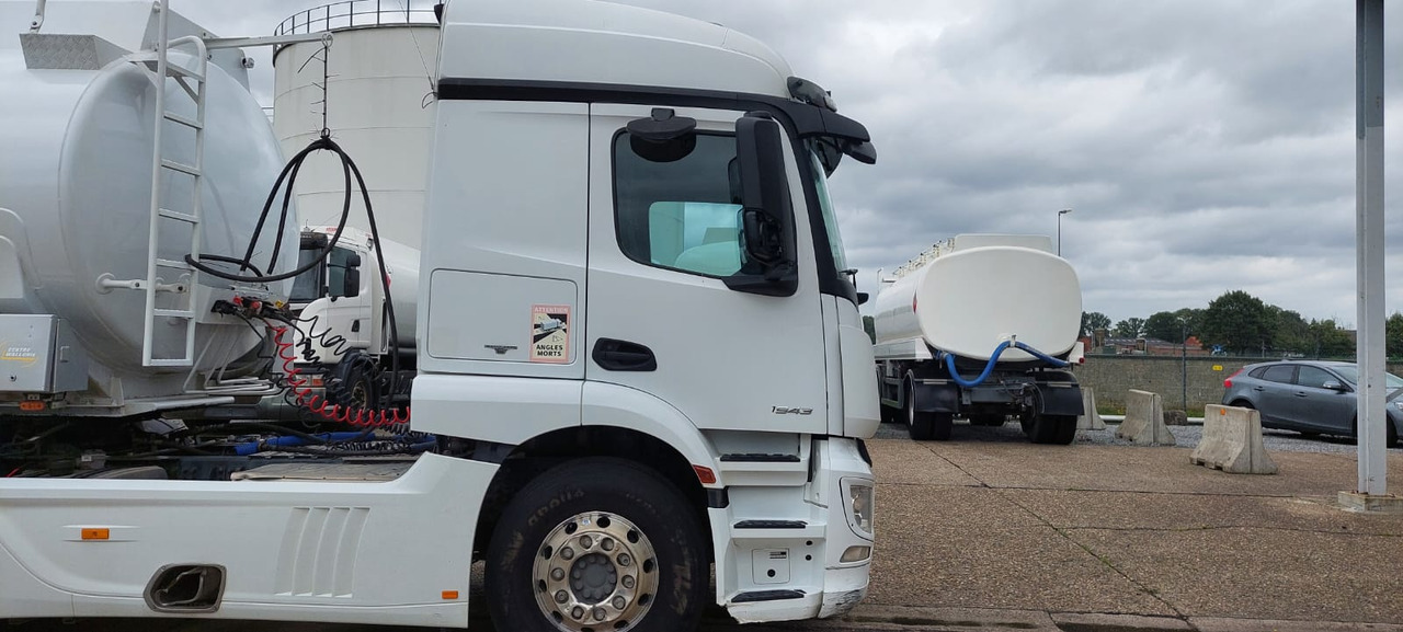 MERCEDES Actros - Cabeza tractora: foto 4 MERCEDES Actros - Cabeza tractora: foto 4