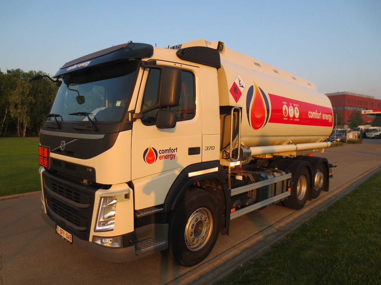 VOLVO FM - Camión cisterna: foto 1 VOLVO FM - Camión cisterna: foto 1