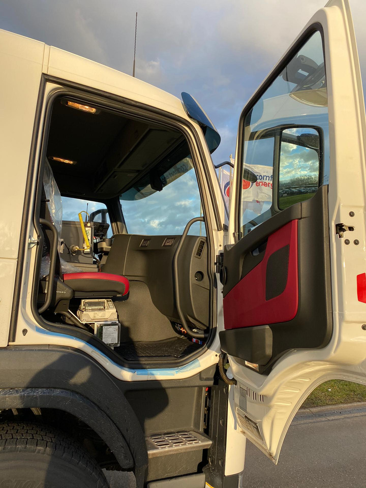 VOLVO FM - Camión cisterna: foto 3 VOLVO FM - Camión cisterna: foto 3