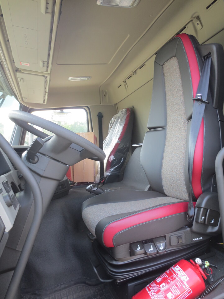 Camión cisterna Volvo FM: foto 6