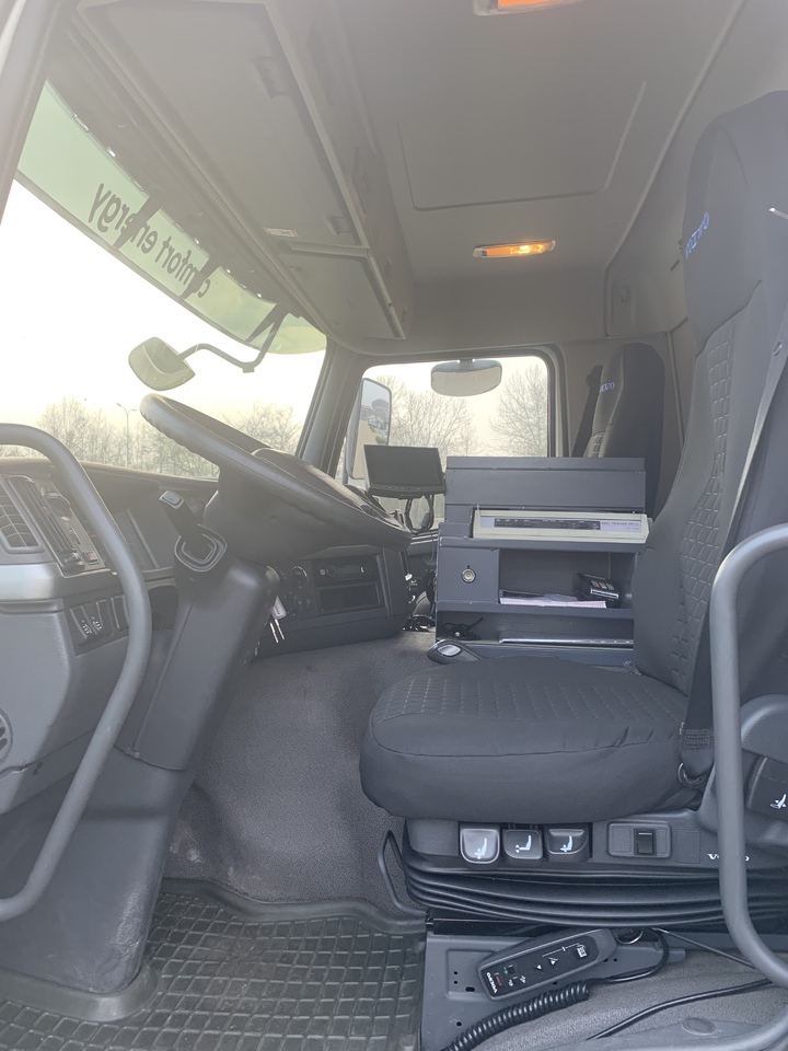 Volvo FMFH - Camión cisterna: foto 3 Volvo FMFH - Camión cisterna: foto 3