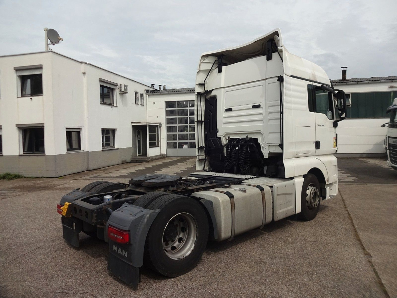 MAN TGX 18.460, XLX, ACC, 2 x Tank - Cabeza tractora: foto 5 MAN TGX 18.460, XLX, ACC, 2 x Tank - Cabeza tractora: foto 5