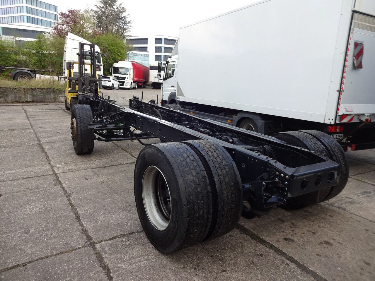 MAN TGX 18.480, Chassis mit Hinterachse, Bj-2016 - Cabeza tractora: foto 3 MAN TGX 18.480, Chassis mit Hinterachse, Bj-2016 - Cabeza tractora: foto 3