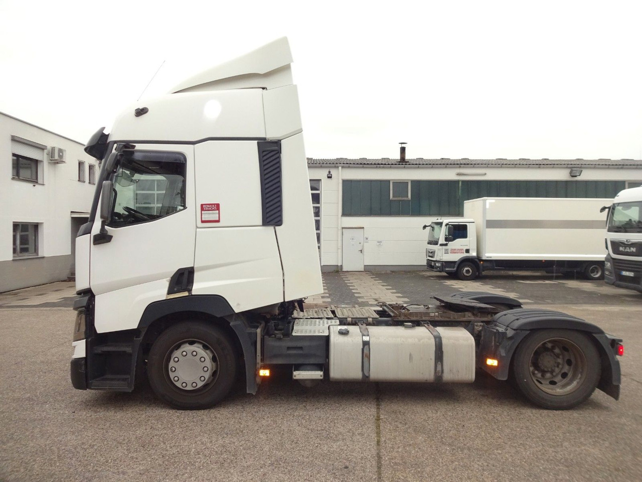 Renault Premium 460, Low Liner, Hubsattelkupplung - Cabeza tractora: foto 4 Renault Premium 460, Low Liner, Hubsattelkupplung - Cabeza tractora: foto 4