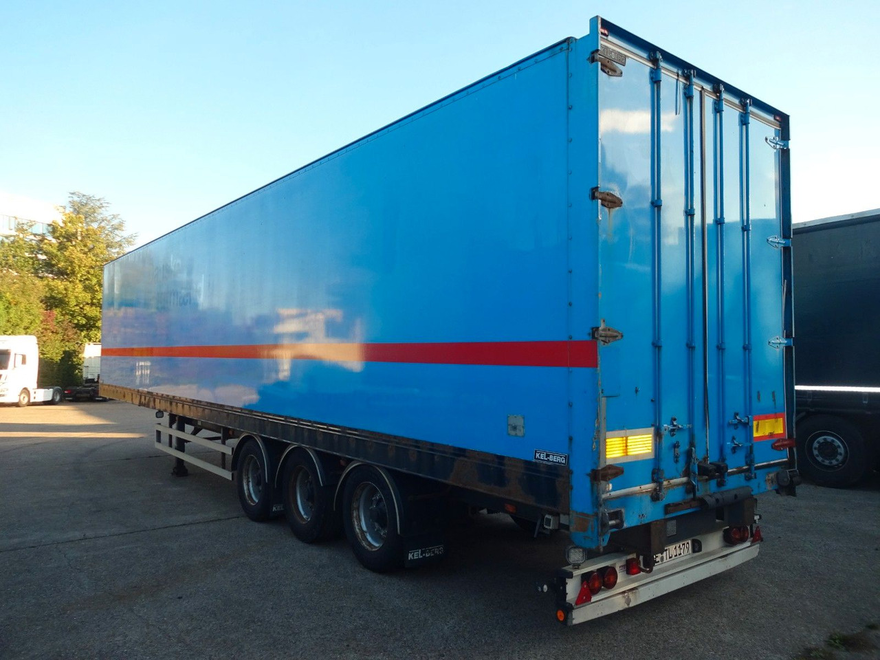 Kel-Berg 3 x Koffer, Doppelstock mit Balken - Semirremolque caja cerrada: foto 5 Kel-Berg 3 x Koffer, Doppelstock mit Balken - Semirremolque caja cerrada: foto 5