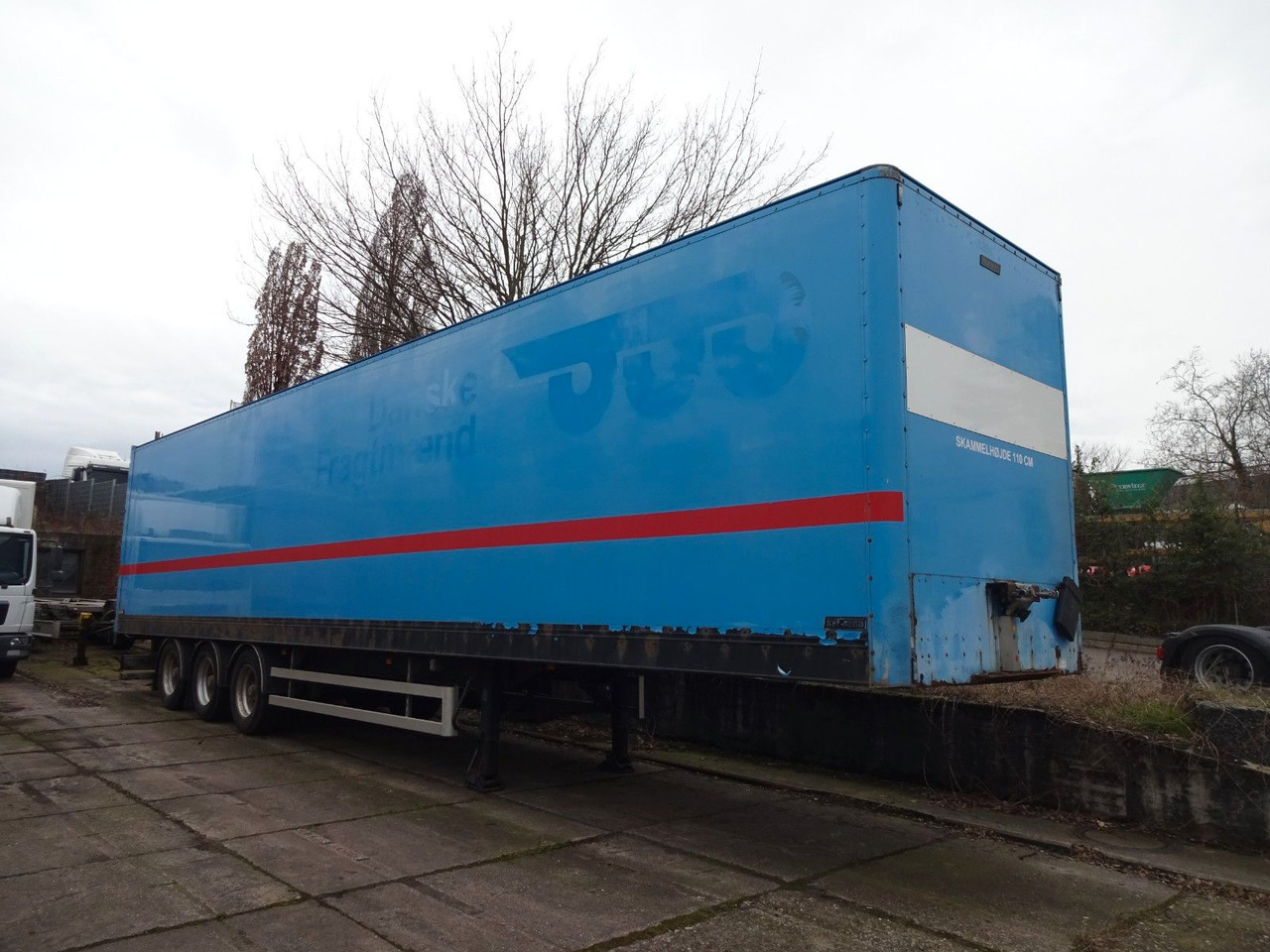 Kel-Berg 3 x Koffer, Doppelstock mit Balken - Semirremolque caja cerrada: foto 4 Kel-Berg 3 x Koffer, Doppelstock mit Balken - Semirremolque caja cerrada: foto 4