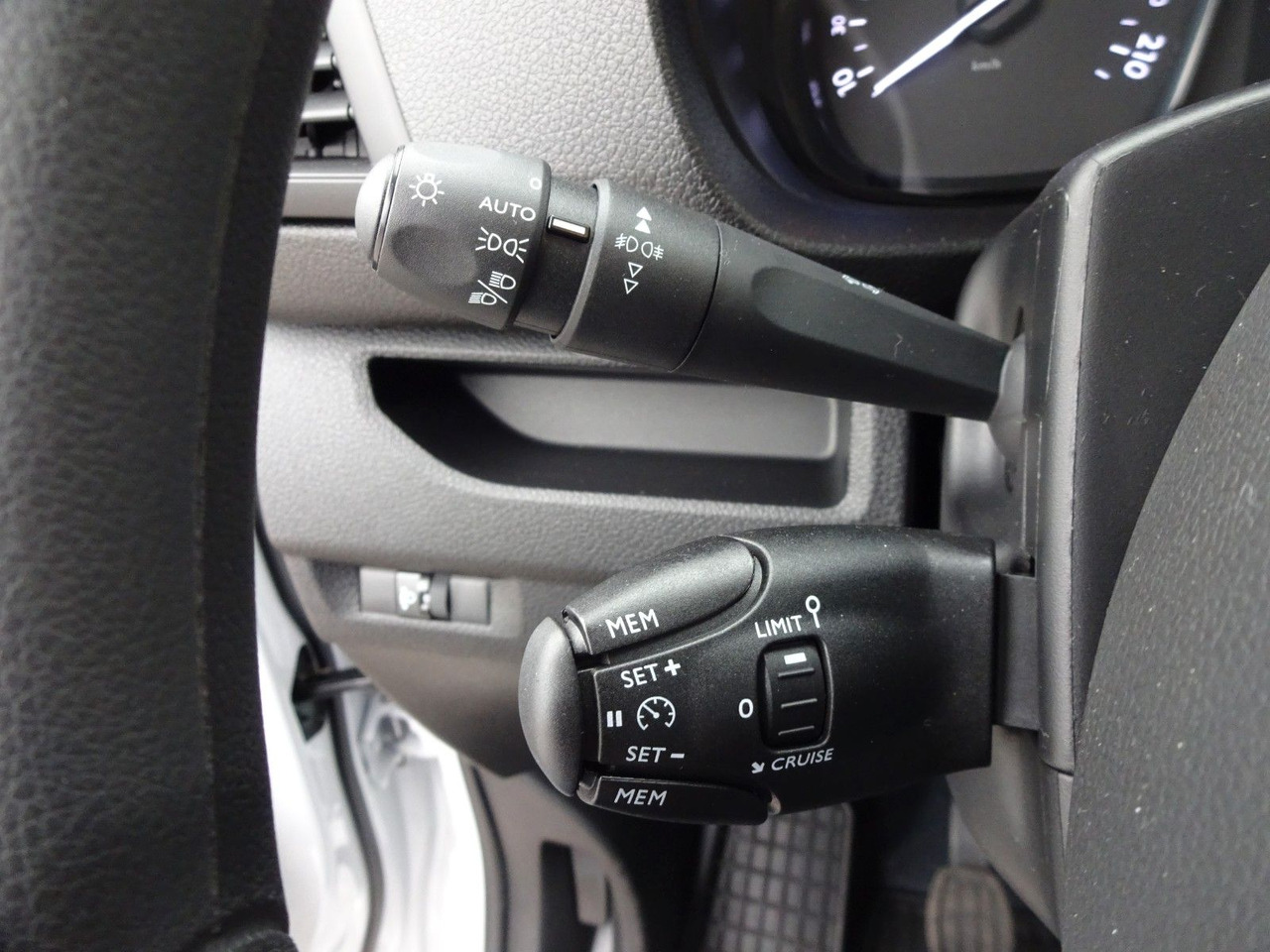 Leasing de  Opel 50 x Vivaro Kasten L1H1, Klima, PDC, Opel 50 x Vivaro Kasten L1H1, Klima, PDC,: foto 18