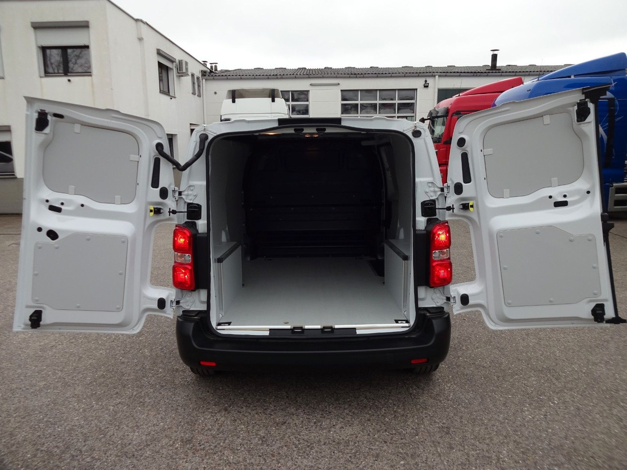 Leasing de  Opel 50 x Vivaro Kasten L1H1, Klima, PDC, Opel 50 x Vivaro Kasten L1H1, Klima, PDC,: foto 21