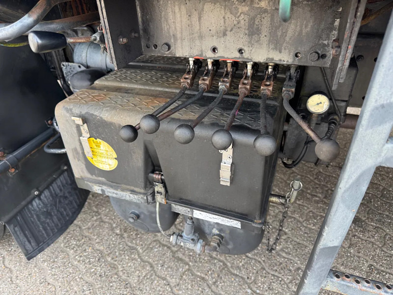 MAN 12.232 F 4X2 Portaalarm 454.090KM NL Truck, Top conditie! - Camión portacontenedor de cadenas: foto 5 MAN 12.232 F 4X2 Portaalarm 454.090KM NL Truck, Top conditie! - Camión portacontenedor de cadenas: foto 5