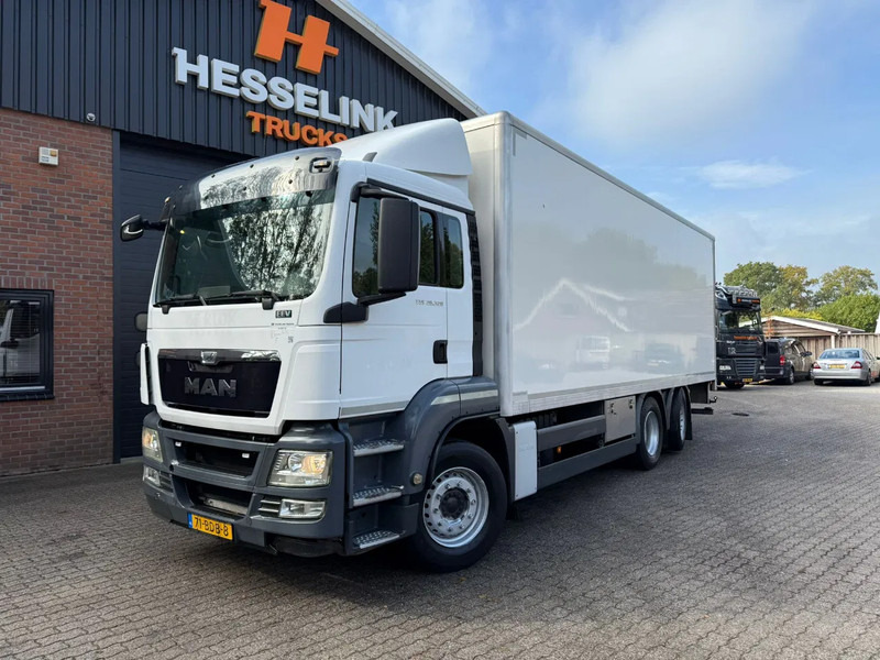 MAN TGS 26.320 Koffer Stuuras AHK 3.000KG LBW 353.980KM! NL Truck APK/TUV 11-03-2026 - Camión caja cerrada: foto 1 MAN TGS 26.320 Koffer Stuuras AHK 3.000KG LBW 353.980KM! NL Truck APK/TUV 11-03-2026 - Camión caja cerrada: foto 1