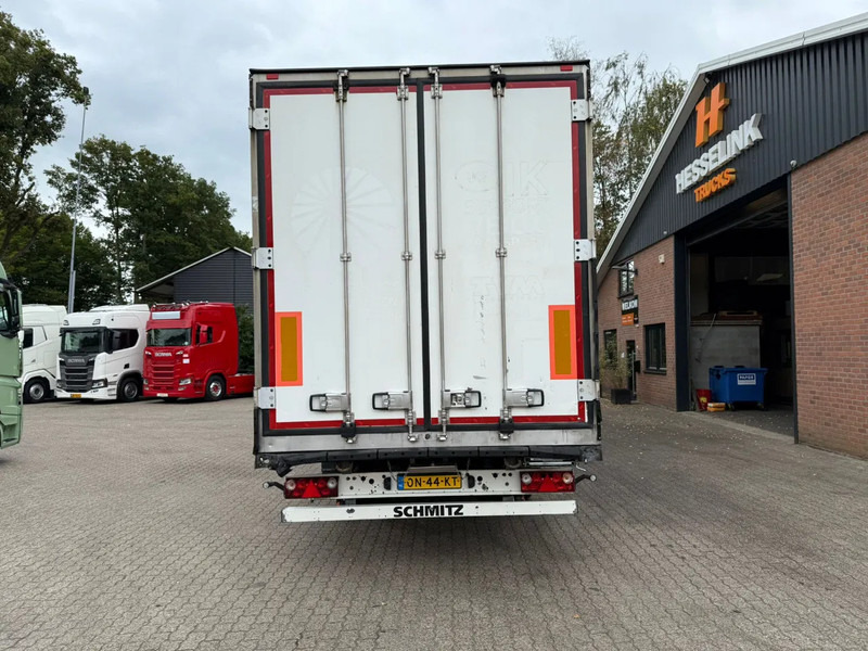 Schmitz Cargobull SKO 24 5x Meatrails Rohrbahnen Fleisch Carrier Vector 1950MT lnclusief haken - Semirremolque isotérmico: foto 5 Schmitz Cargobull SKO 24 5x Meatrails Rohrbahnen Fleisch Carrier Vector 1950MT lnclusief haken - Semirremolque isotérmico: foto 5