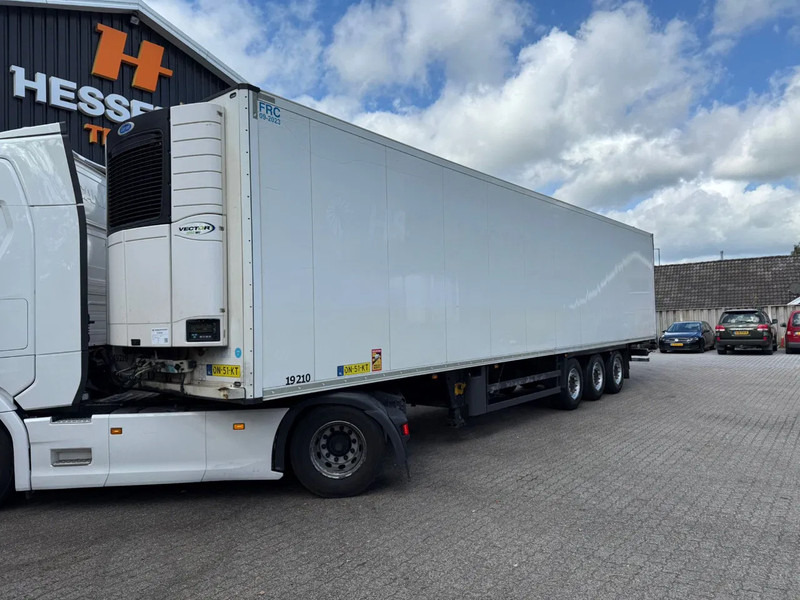 Schmitz Cargobull SKO 24 5x Meatrails Rohrbahnen Fleisch Hooks Carrier Vector 1950MT - Semirremolque isotérmico: foto 1 Schmitz Cargobull SKO 24 5x Meatrails Rohrbahnen Fleisch Hooks Carrier Vector 1950MT - Semirremolque isotérmico: foto 1