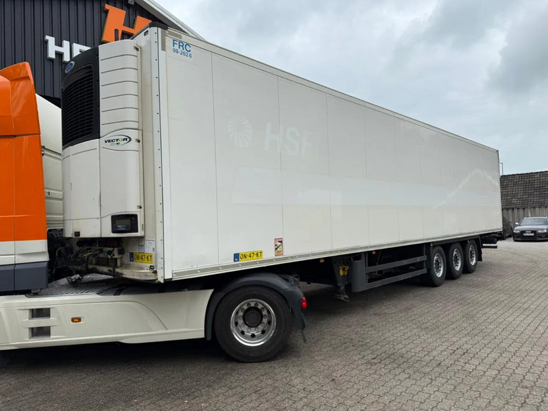 Schmitz Cargobull SKO 24 5x Vleeshaken Rohrbahnen Fleisch Carrier Vector 1950 MT NL Trailer - Semirremolque isotérmico: foto 1 Schmitz Cargobull SKO 24 5x Vleeshaken Rohrbahnen Fleisch Carrier Vector 1950 MT NL Trailer - Semirremolque isotérmico: foto 1
