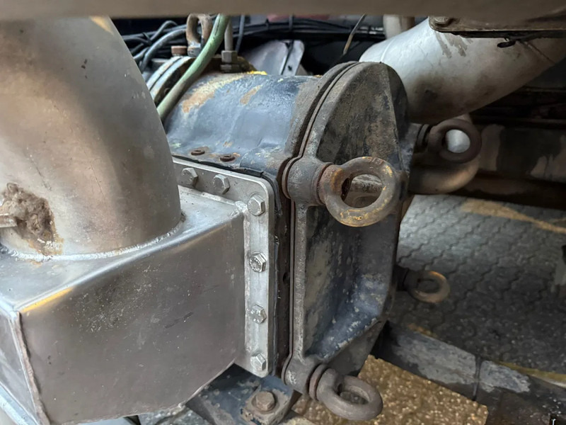 Semirremolque cisterna Vogelzang 36.5m3 RVS Mestoplegger Geijkte weging Bemonstering 2x Stuuras: foto 10 Semirremolque cisterna Vogelzang 36.5m3 RVS Mestoplegger Geijkte weging Bemonstering 2x Stuuras: foto 10