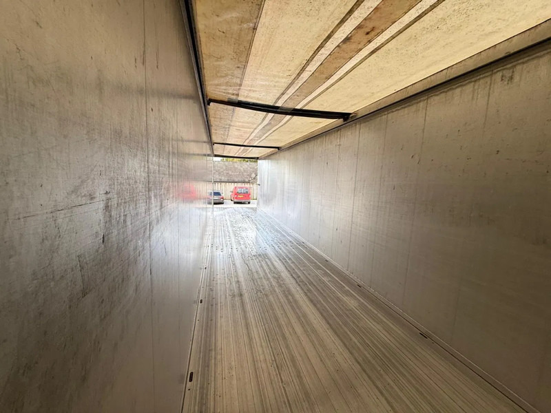 Leasing de kraker 2X K-Force 92m3 Alcoa SAF Tyrepilot Liftas 8MM Cargo Floor kraker 2X K-Force 92m3 Alcoa SAF Tyrepilot Liftas 8MM Cargo Floor: foto 12 Leasing de kraker 2X K-Force 92m3 Alcoa SAF Tyrepilot Liftas 8MM Cargo Floor kraker 2X K-Force 92m3 Alcoa SAF Tyrepilot Liftas 8MM Cargo Floor: foto 12