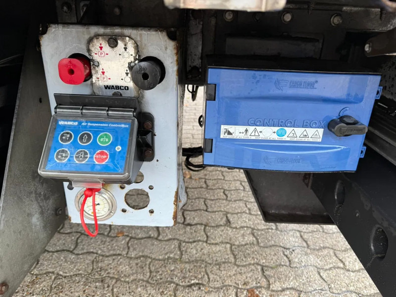 Leasing de kraker 2X K-Force 92m3 Alcoa SAF Tyrepilot Liftas 8MM Cargo Floor kraker 2X K-Force 92m3 Alcoa SAF Tyrepilot Liftas 8MM Cargo Floor: foto 15 Leasing de kraker 2X K-Force 92m3 Alcoa SAF Tyrepilot Liftas 8MM Cargo Floor kraker 2X K-Force 92m3 Alcoa SAF Tyrepilot Liftas 8MM Cargo Floor: foto 15