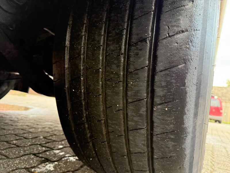 Leasing de kraker 2X K-Force 92m3 Alcoa SAF Tyrepilot Liftas 8MM Cargo Floor kraker 2X K-Force 92m3 Alcoa SAF Tyrepilot Liftas 8MM Cargo Floor: foto 19 Leasing de kraker 2X K-Force 92m3 Alcoa SAF Tyrepilot Liftas 8MM Cargo Floor kraker 2X K-Force 92m3 Alcoa SAF Tyrepilot Liftas 8MM Cargo Floor: foto 19