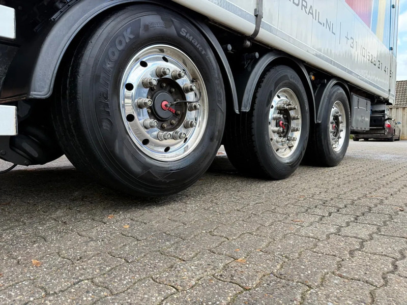 Leasing de kraker 2X K-Force 92m3 Alcoa SAF Tyrepilot Liftas 8MM Cargo Floor kraker 2X K-Force 92m3 Alcoa SAF Tyrepilot Liftas 8MM Cargo Floor: foto 14 Leasing de kraker 2X K-Force 92m3 Alcoa SAF Tyrepilot Liftas 8MM Cargo Floor kraker 2X K-Force 92m3 Alcoa SAF Tyrepilot Liftas 8MM Cargo Floor: foto 14