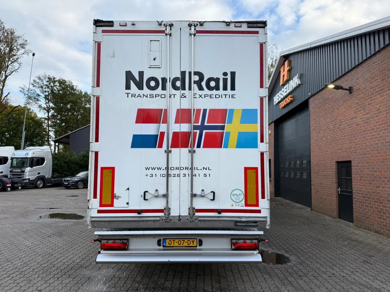 Leasing de kraker 2X K-Force 92m3 Alcoa SAF Tyrepilot Liftas 8MM Cargo Floor kraker 2X K-Force 92m3 Alcoa SAF Tyrepilot Liftas 8MM Cargo Floor: foto 13 Leasing de kraker 2X K-Force 92m3 Alcoa SAF Tyrepilot Liftas 8MM Cargo Floor kraker 2X K-Force 92m3 Alcoa SAF Tyrepilot Liftas 8MM Cargo Floor: foto 13