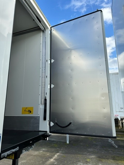 Krone ISO-Wechselkoffer mit Portaltüren, FABRIKNEU - Caja cerrada: foto 3 Krone ISO-Wechselkoffer mit Portaltüren, FABRIKNEU - Caja cerrada: foto 3