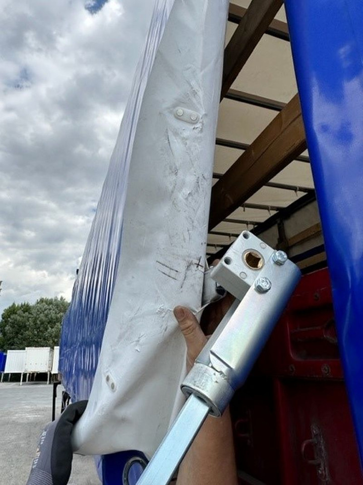 Krone BDF-System, 7.450 mm lang, neue ROLLFIXPLANE in RAL 5002 Ultramarinblau, - Otra maquinaria: foto 2 Krone BDF-System, 7.450 mm lang, neue ROLLFIXPLANE in RAL 5002 Ultramarinblau, - Otra maquinaria: foto 2