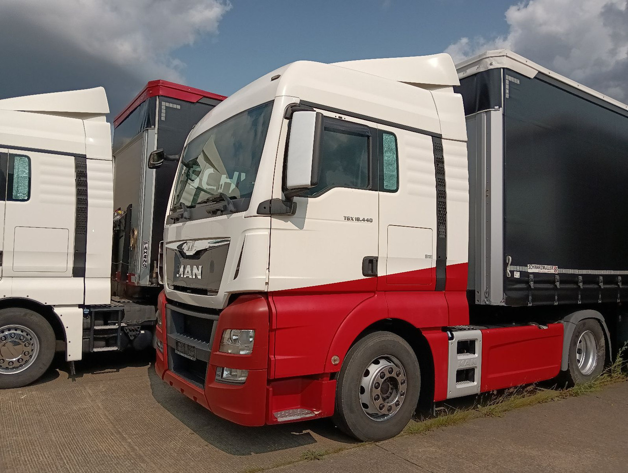 Cabeza tractora MAN TGX 18:440 BLS INTARDER Vollspoiler Reifen70-90% MAN TGX 18:440 BLS INTARDER Vollspoiler Reifen70-90%: foto 29 Cabeza tractora MAN TGX 18:440 BLS INTARDER Vollspoiler Reifen70-90% MAN TGX 18:440 BLS INTARDER Vollspoiler Reifen70-90%: foto 29