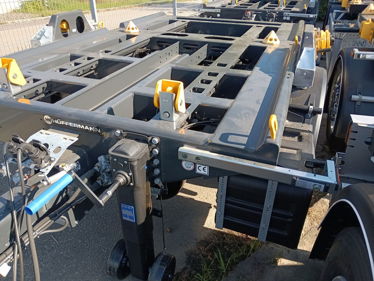 Hüffermann 2-A-MINI-CARRIER SAFETYFIX VERZINKT NEU TOP-PREI - Remolque multilift/ Portacontenedores de cadenas: foto 4 Hüffermann 2-A-MINI-CARRIER SAFETYFIX VERZINKT NEU TOP-PREI - Remolque multilift/ Portacontenedores de cadenas: foto 4