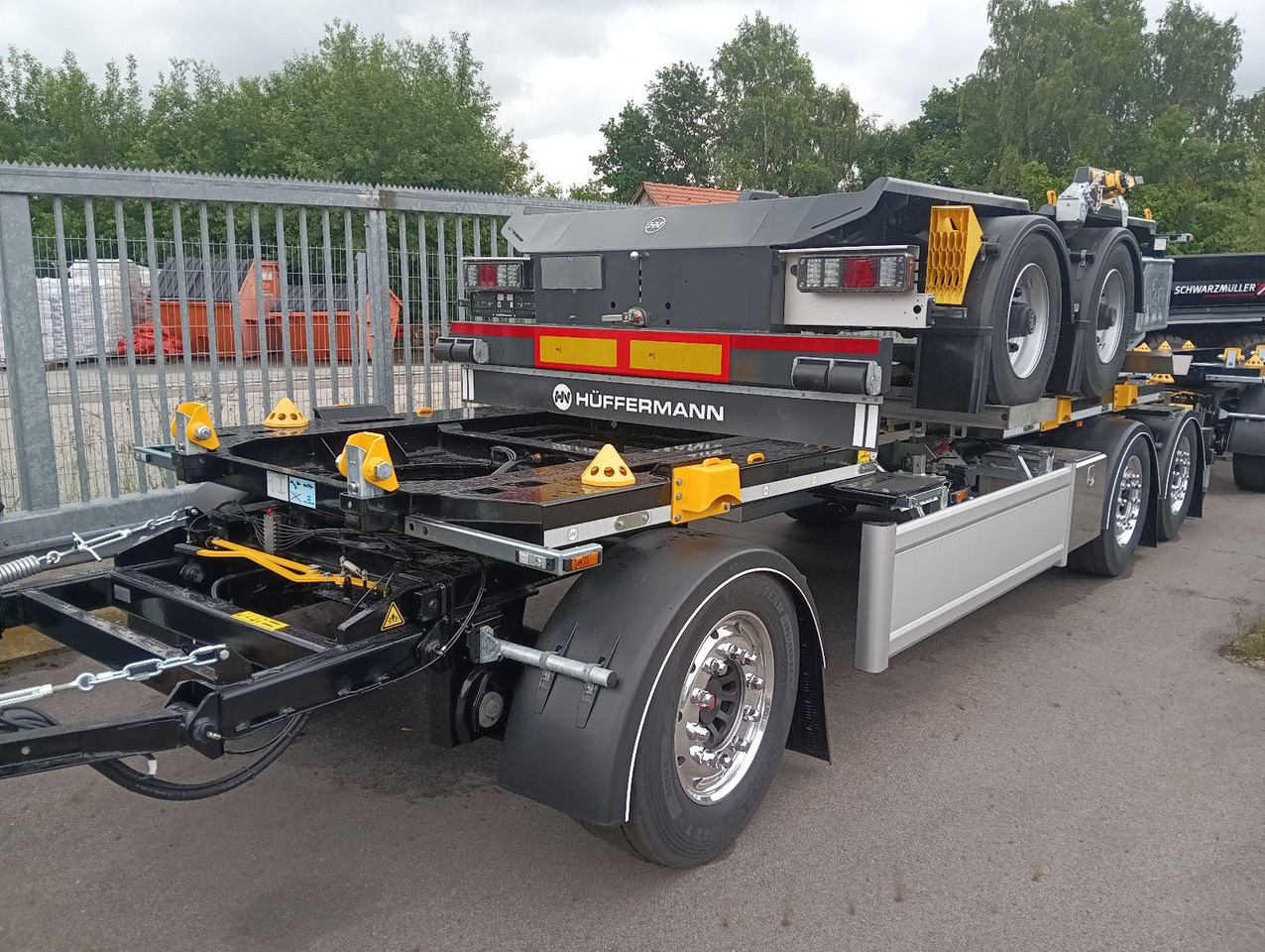 Hüffermann 3-A VARIO-CARRIER SAF NEU VERZINKT LiftAlufelgen - Remolque multilift/ Portacontenedores de cadenas: foto 1 Hüffermann 3-A VARIO-CARRIER SAF NEU VERZINKT LiftAlufelgen - Remolque multilift/ Portacontenedores de cadenas: foto 1