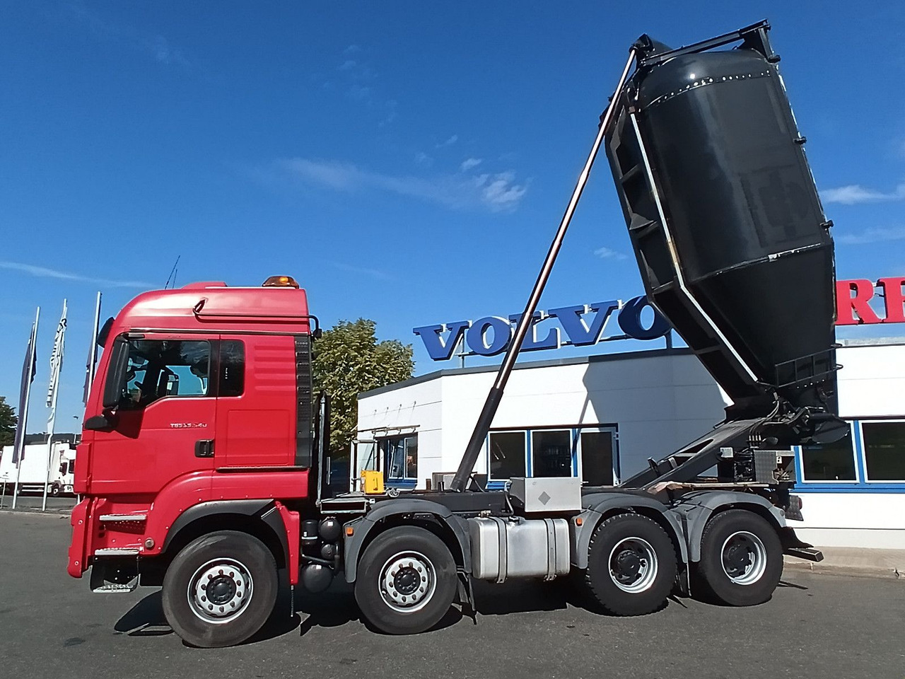 MAN TGS 35:480 8x4BL MEILLER ISO-Teerbirne RETARDER - Camión volquete: foto 3 MAN TGS 35:480 8x4BL MEILLER ISO-Teerbirne RETARDER - Camión volquete: foto 3