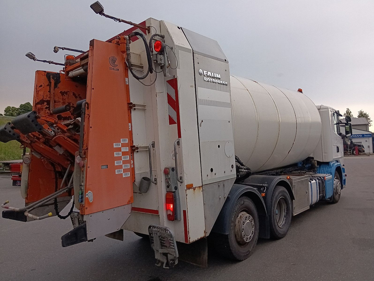 Camión de basura Scania G360 6x2 RETARDER FAUN ROTOPRESS 521L Zöller 230: foto 15