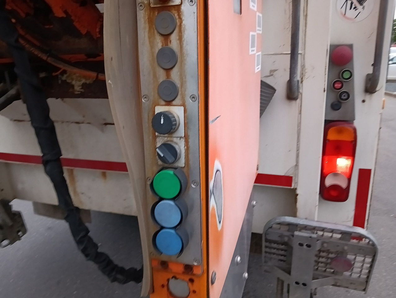 Camión de basura Scania G360 6x2 RETARDER FAUN ROTOPRESS 521L Zöller 230: foto 17